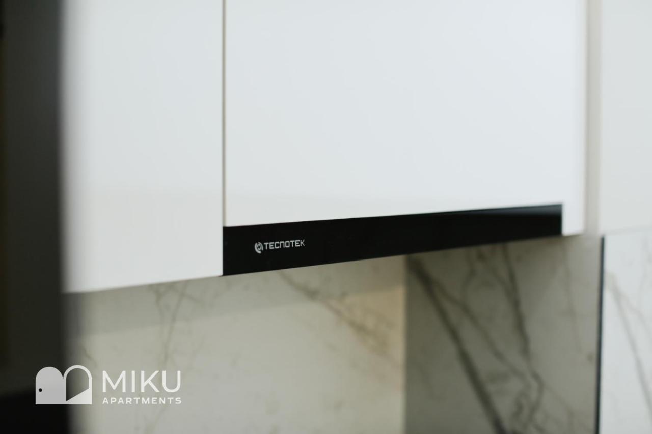 Miku Apartment - Vibrant 1Bd Apartment At Olympic Residence Tiranë Ngoại thất bức ảnh