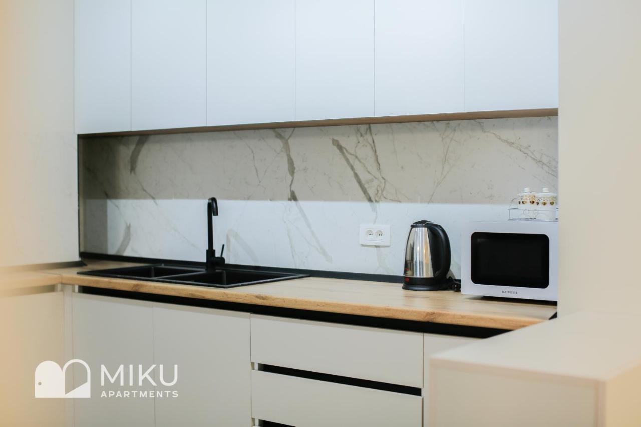 Miku Apartment - Vibrant 1Bd Apartment At Olympic Residence Tiranë Ngoại thất bức ảnh