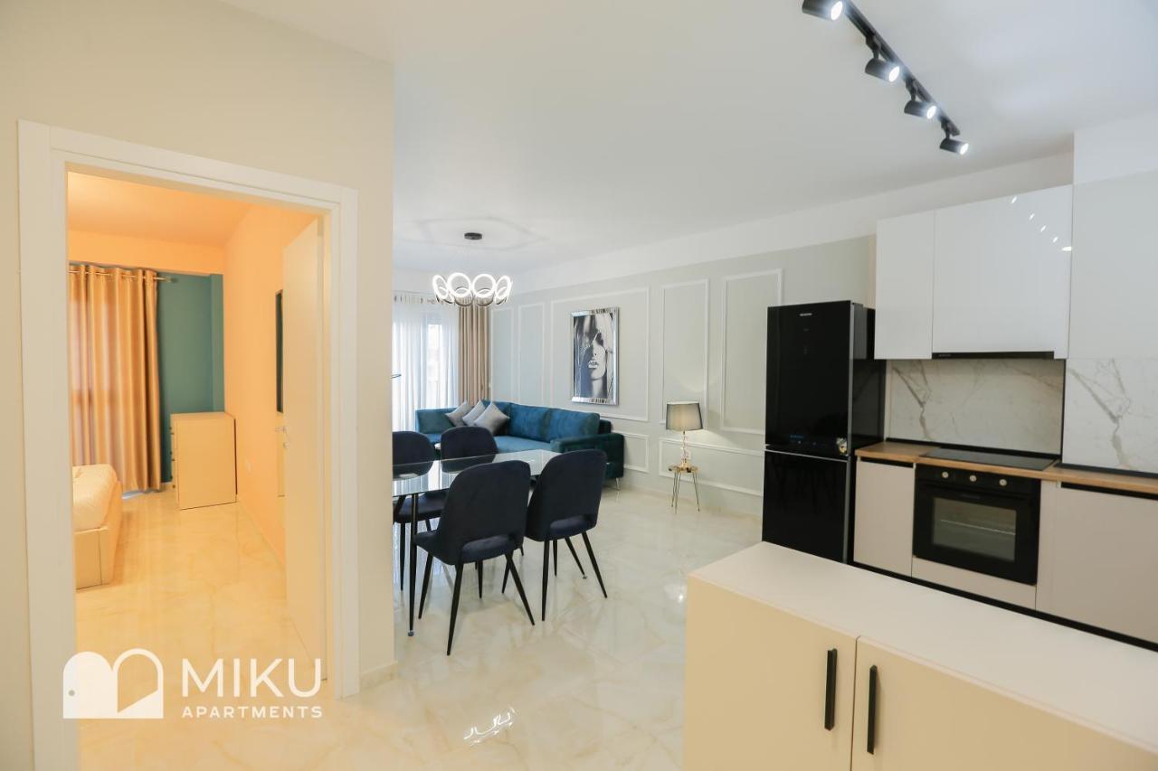 Miku Apartment - Vibrant 1Bd Apartment At Olympic Residence Tiranë Ngoại thất bức ảnh