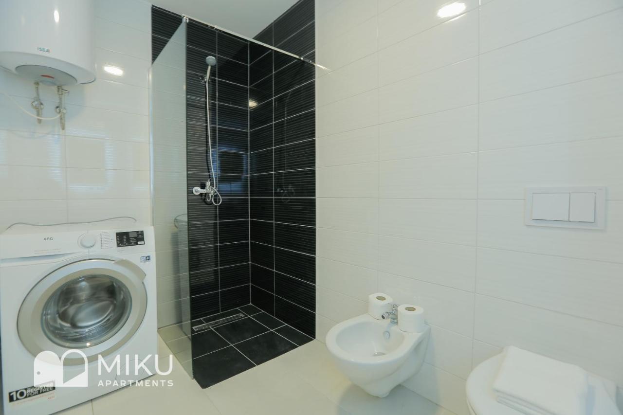 Miku Apartment - Vibrant 1Bd Apartment At Olympic Residence Tiranë Ngoại thất bức ảnh