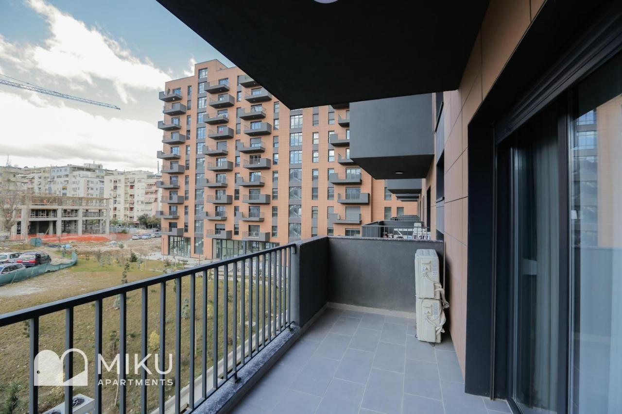 Miku Apartment - Vibrant 1Bd Apartment At Olympic Residence Tiranë Ngoại thất bức ảnh